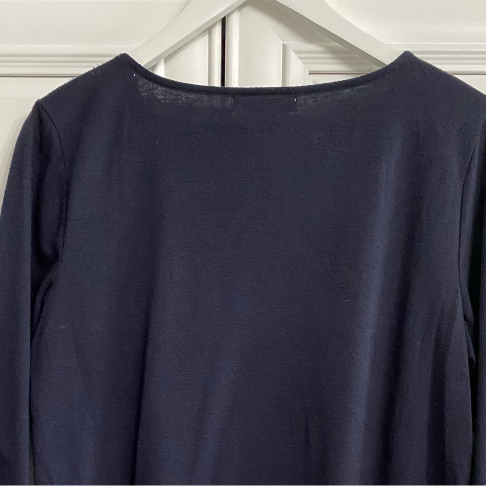 Liz Claiborne Women’s Petite Large Navy Scoop Neck Knit Shirt with Sequin Bands - Picture 9 of 10